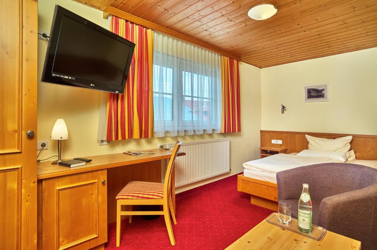 Zum Blauen Hecht Hotel Kipfenberg Ruang foto